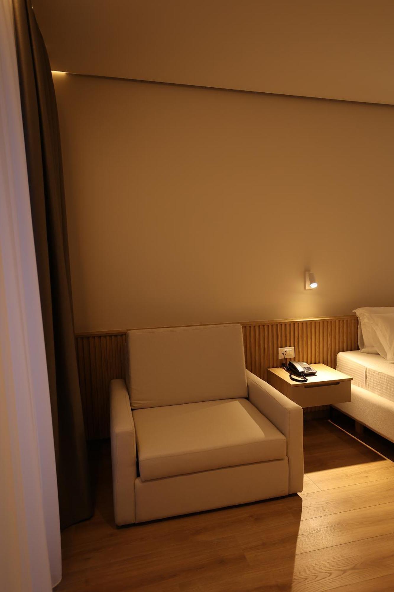 Amber Village Spille Luaran gambar
