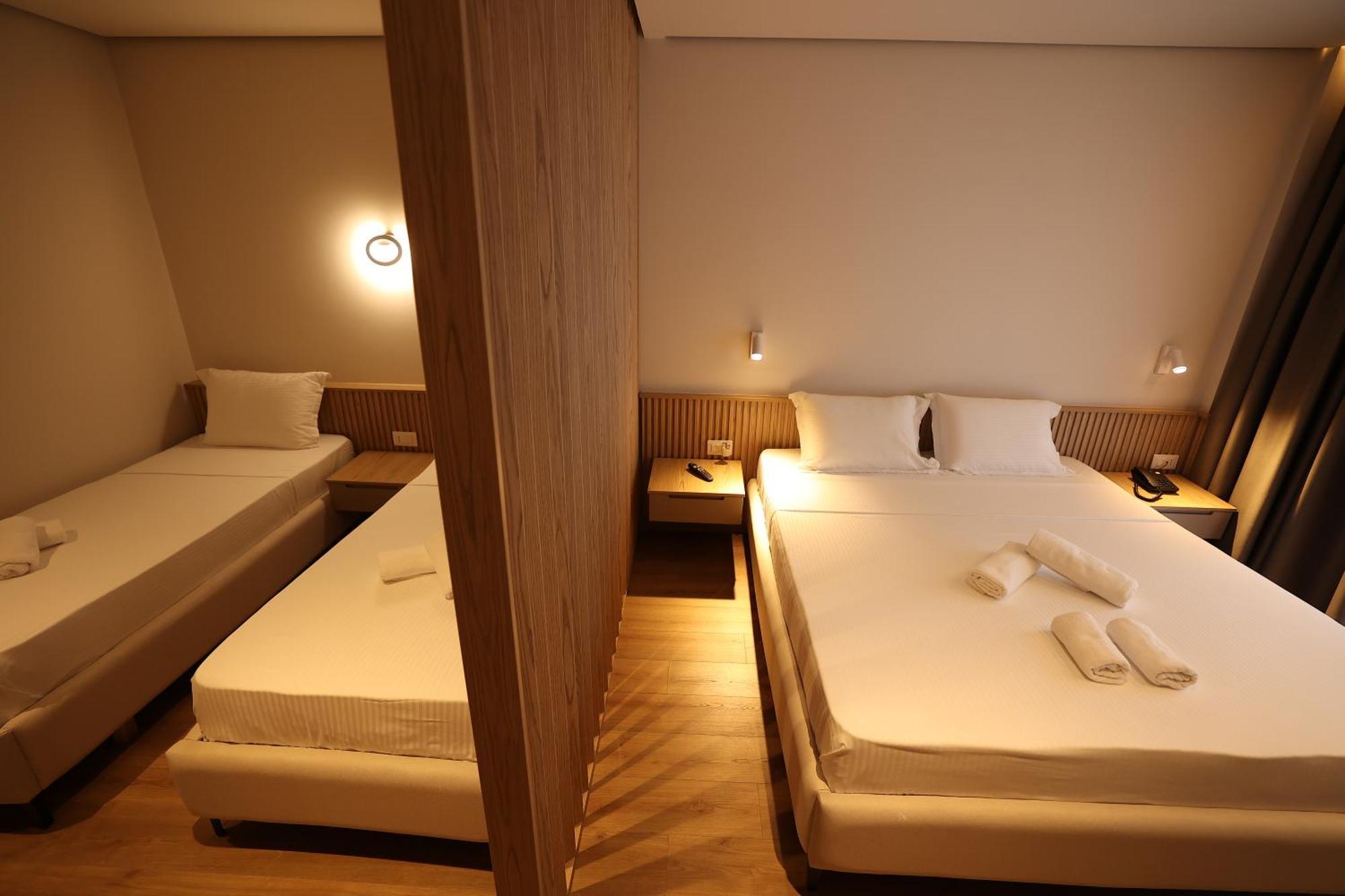 Amber Village Spille Luaran gambar